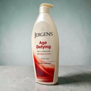 Jergens Age Defying Multi-Vitamin Moisturizer Pump Bottle Lotion 600mL exp.2026